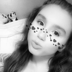 Meet your Posher, Alexi